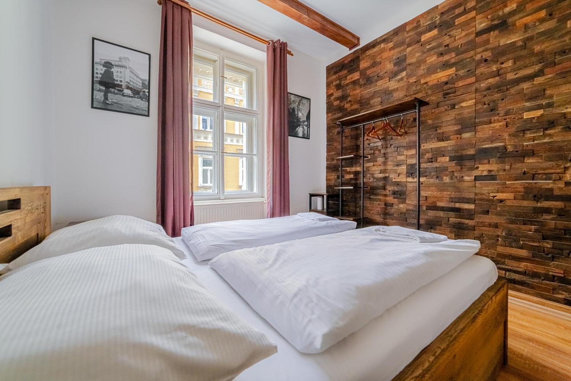 Hidden Nook Of Old Cozy In The Heart Of History By Rentez * Praag