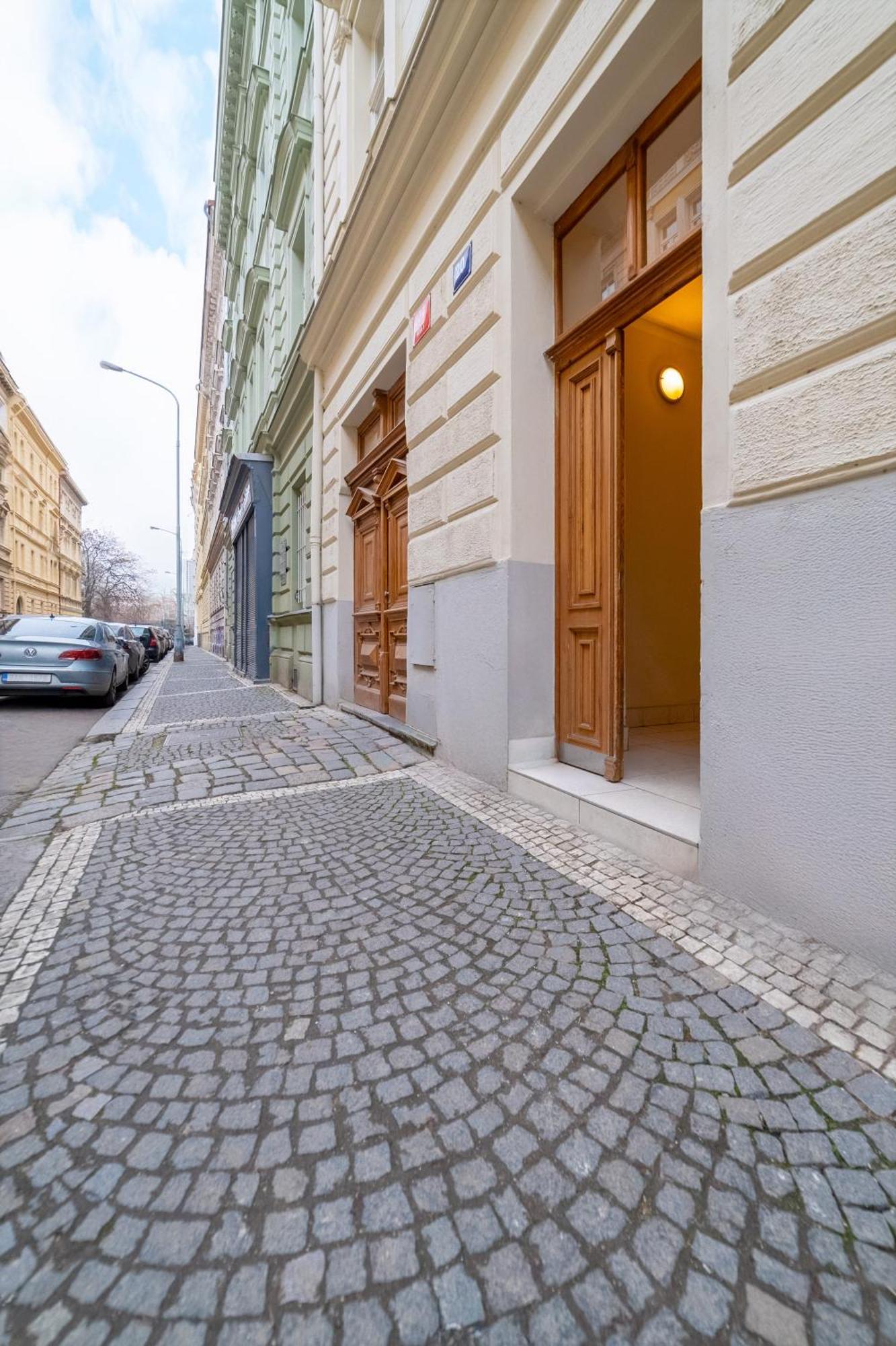 Hidden Nook Of Old Cozy In The Heart Of History By Rentez Praag